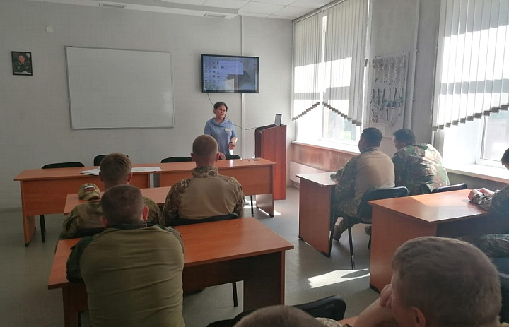 5 июня прошло выступление врача-эпидемиолога Новокузнецкой клинической инфекционной больницы перед сотрудниками ОМОНа