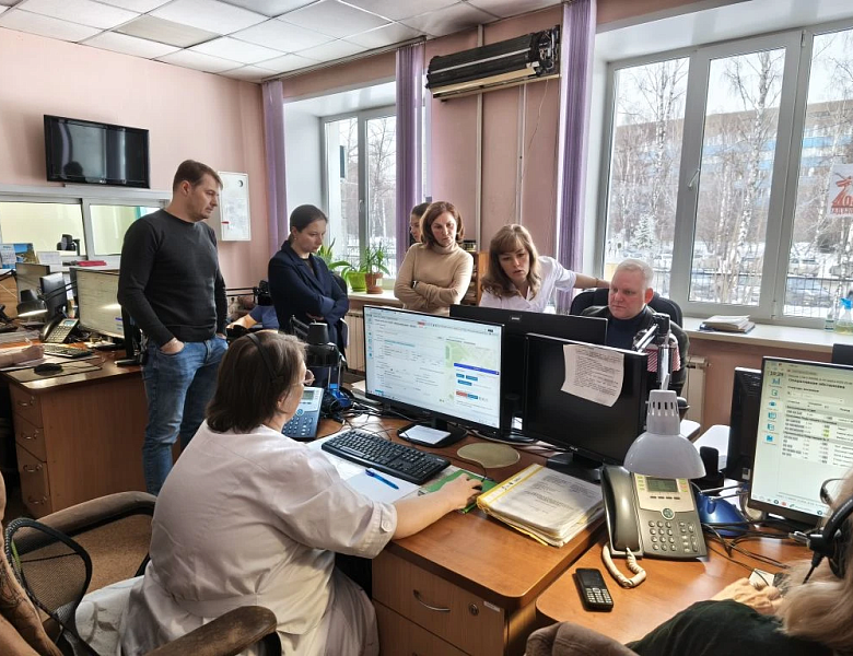 Эксперты из федеральных медицинских центров помогают лечить сложных пациентов в Кузбассе